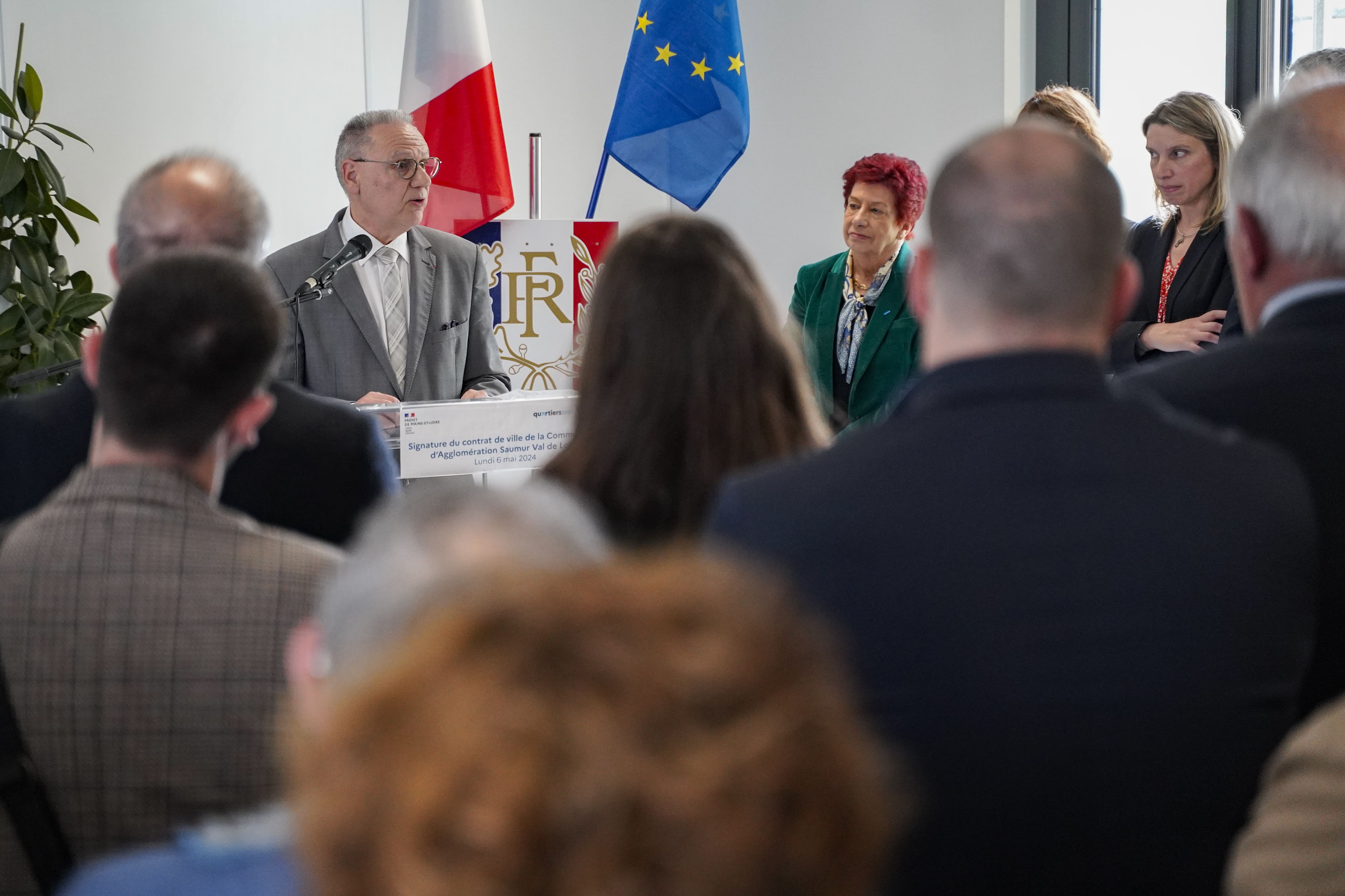 100 F.PETRY Saumur Contrat ville