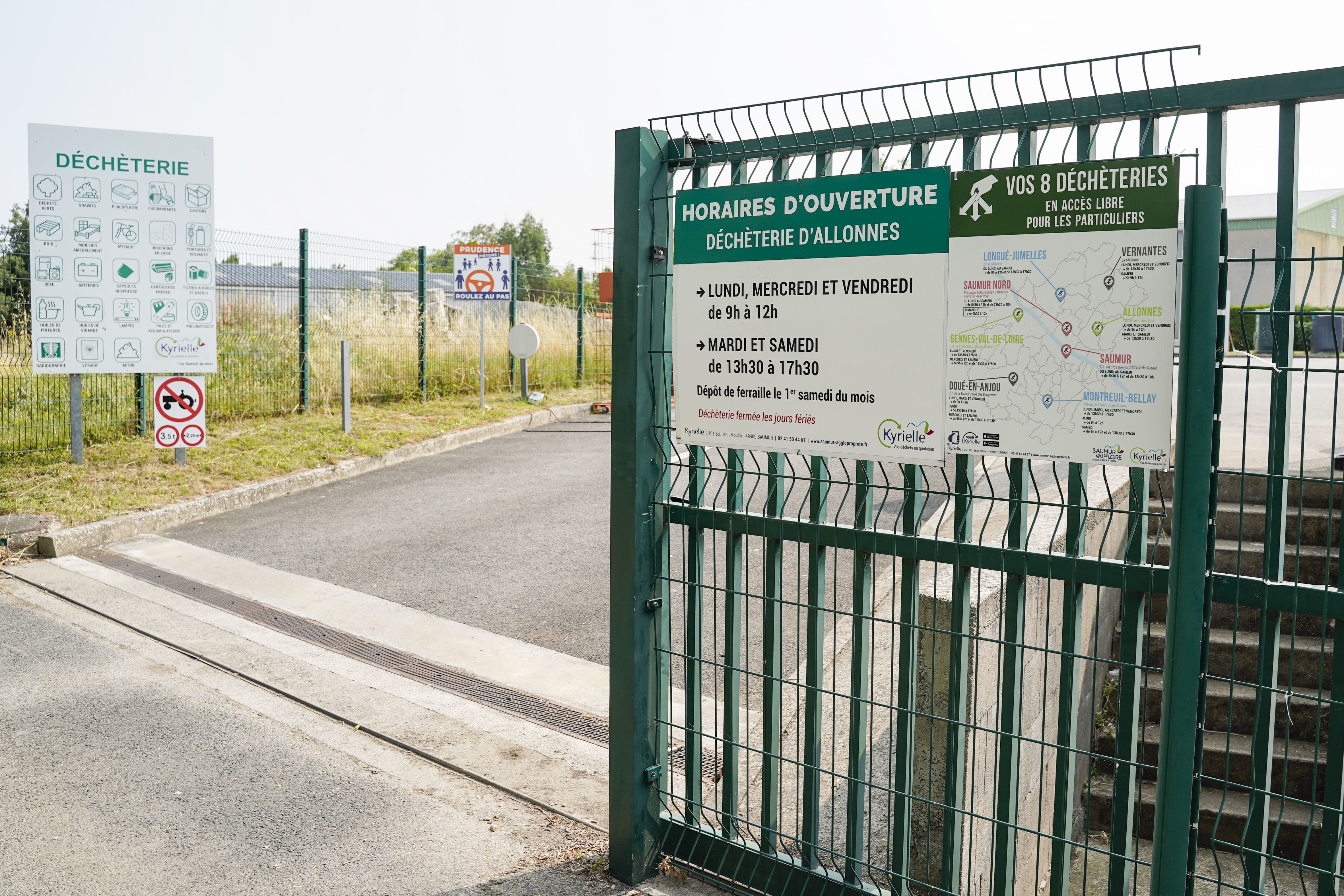 Grande collecte d'extincteurs en d&eacute;ch&egrave;teries 