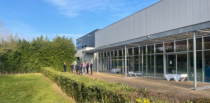 TRAVAUX DE R&Eacute;HABILITATION AU CENTRE AQUATIQUE LES FONTAINES : UN PROJET D'ENVERGURE POUR DOUE-EN-ANJOU